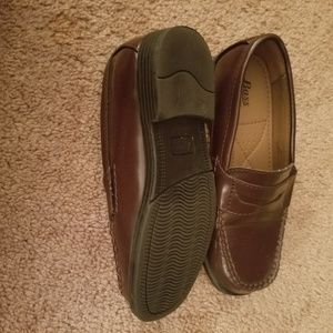 Boys Bass loafers